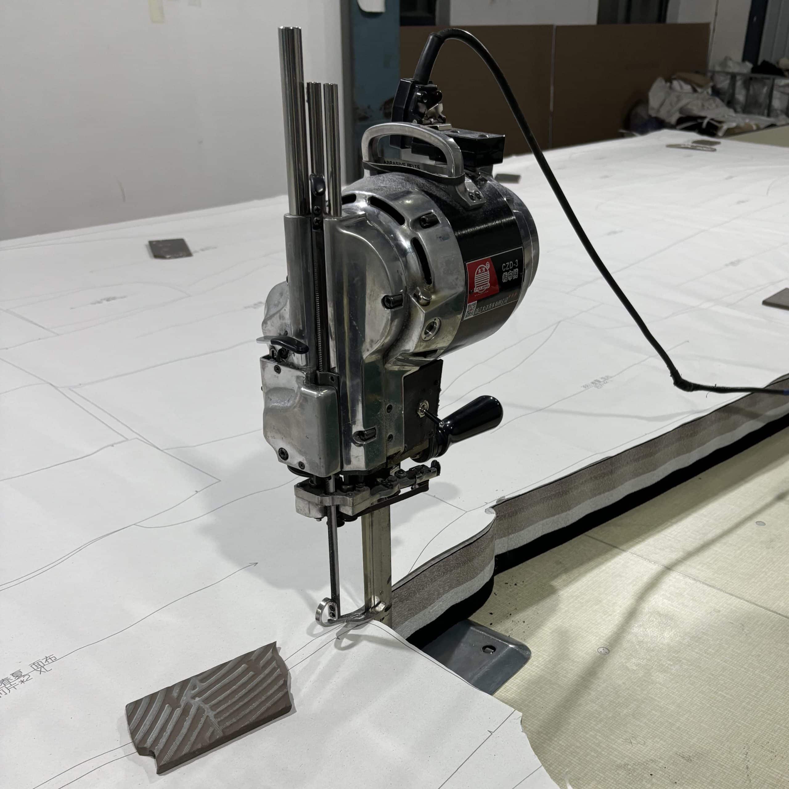 HOME 17 Bulk fabric cutting