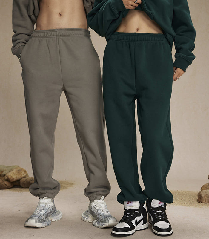 jogger pants