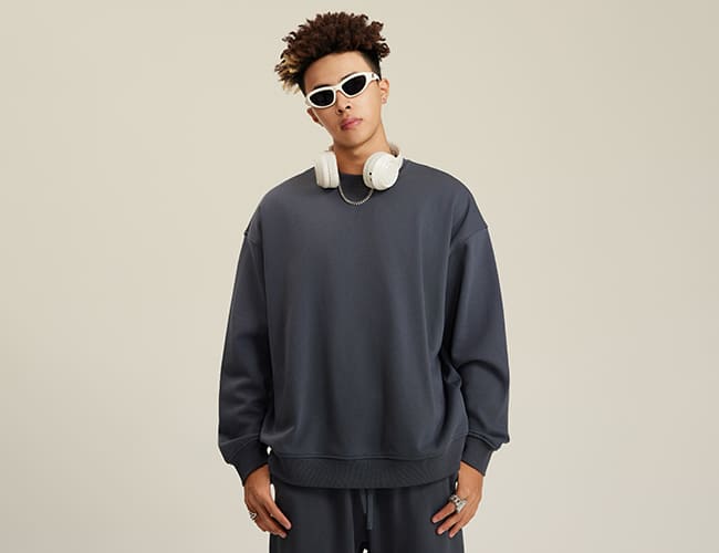 oversized sweatshirt